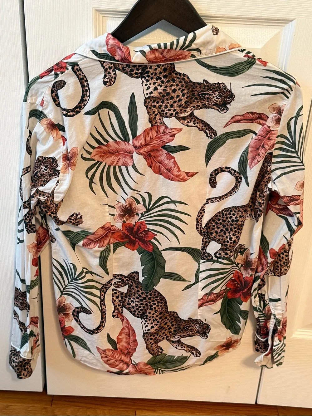 Desmond & Dempsey Soleia Leopard Cream Print Pajamas